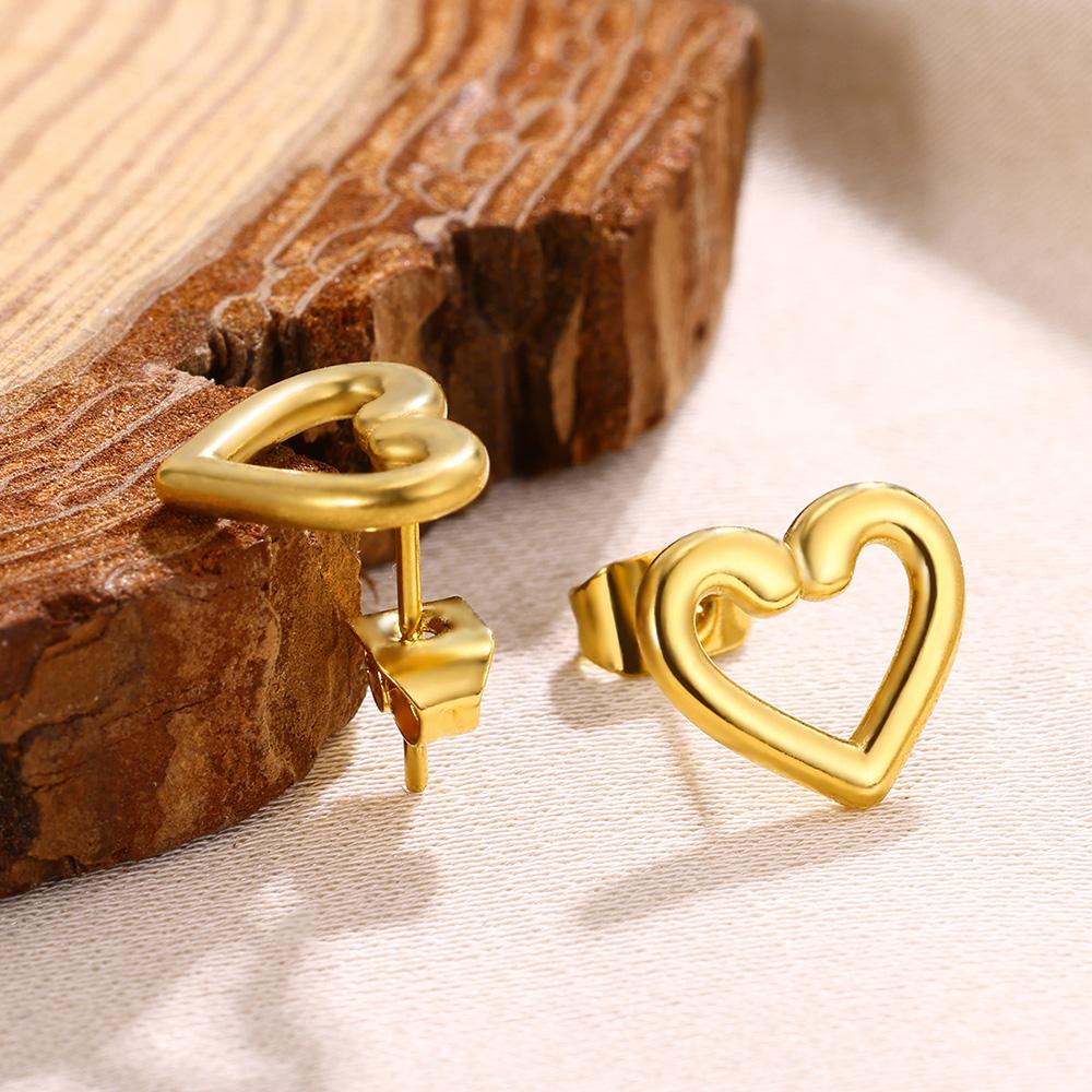 

Vintage Heart Stainless Steel Earrings for Women Retro Gold Plated Waterproof Stud Earring Cute Piercing Ear Jewelry Gifts Bff