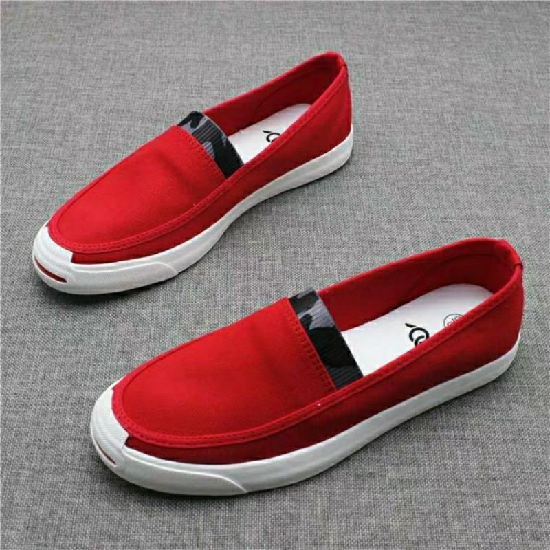 

Men s Classic Casual Slip-On Canvas Sneakers: Breathable, Versatile, Soft Sole, Low-Top Comfort. 44