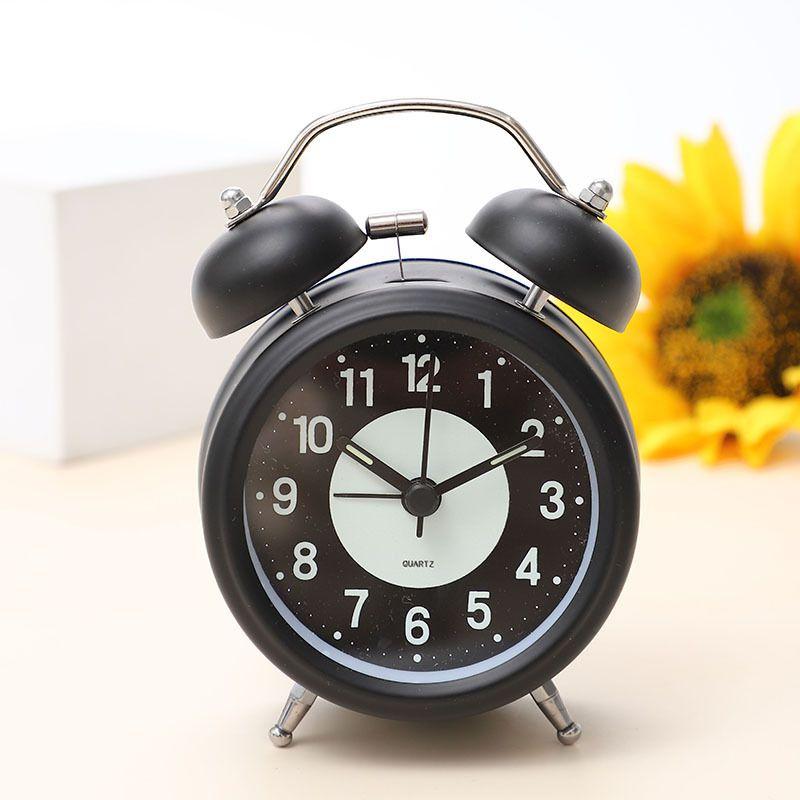 

Будильник Ночной Светящийся Круглый Бесшумный Аналоговый Часы Батарейка Для Спальни Стола 8*4*12cm чёрный