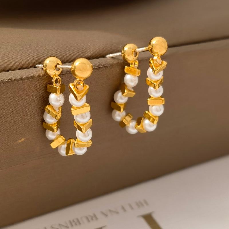 Elegant Chinese-Style Earrings & Necklace: Trendy, Versatile, Personalized Accessories for All Customers