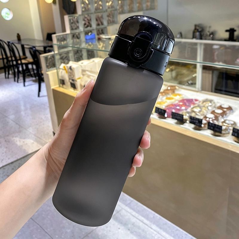 Large Capacity Frosted Plastic Water Bottle 1.5L Outdoor Sports Fitness Leak-Proof Portable