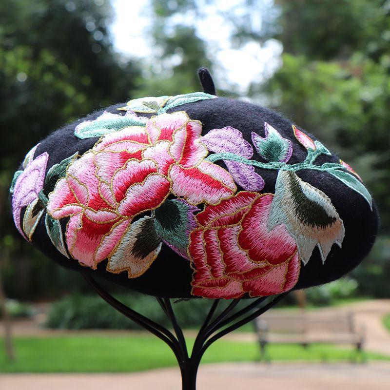 

Ins шикарный зимний дизайнерский этнический стиль, страстные красные цветы, шерстяной женский берет, женская шапка для отдыха, кепка художника head size 57cm