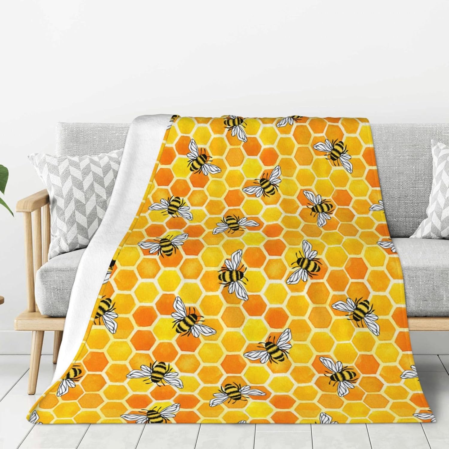 

Perinsto Cute Yellow Honeycomb and Bees Throw Blanket Ultra Soft Warm All Season Decorative Fleece Blankets for Bed Chair Car So 75x90cm