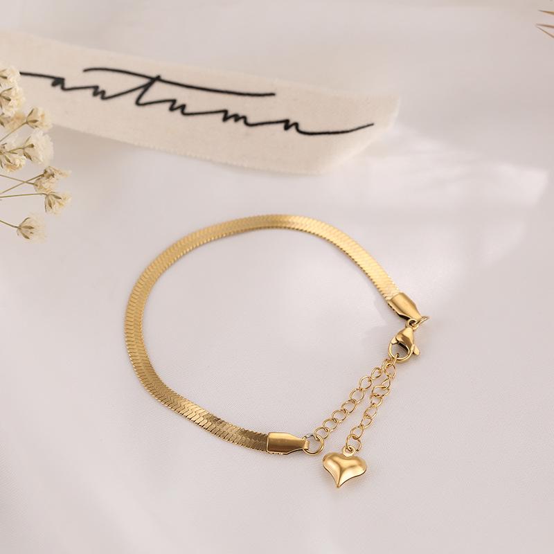 A vintage double chain lucky bracelet for men and women, perfect for holiday gifts, birthday gifts, and daily wear