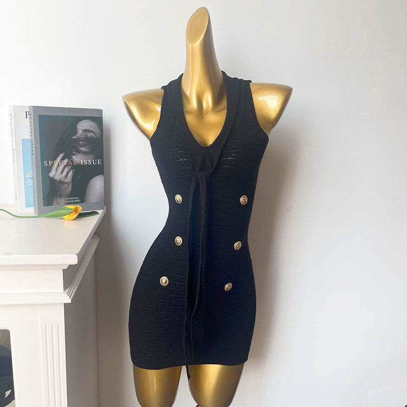 

Graceful Socialite Heavy Industry Jacquard Slim fit V-neck Sheath Sleeveless Dress Women Spring and Summer New Vest Suspender Skirt Black [metal button]] All yards