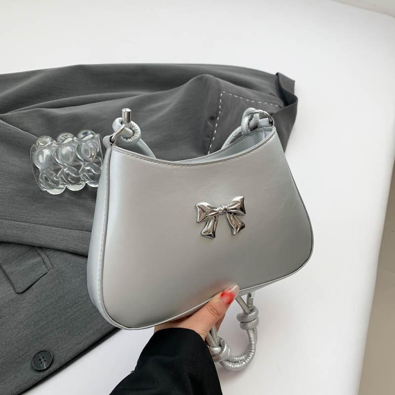 Winter New Personalized High-value Bow Portable Crescent Bag Sweet Retro Niche Design Armpit Bag