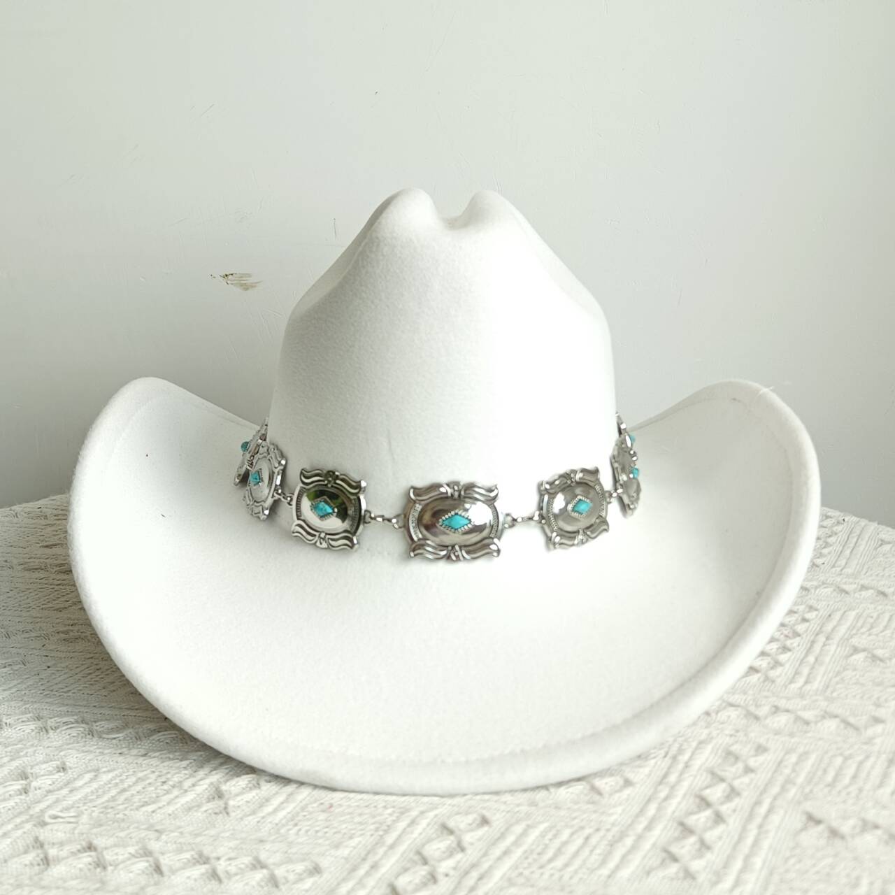 Double concave cowboy fedora western cowboy silver Ivory Silver Concho Chain Cowboy Hat wide brim riding hat cowboy hat M56-58CM