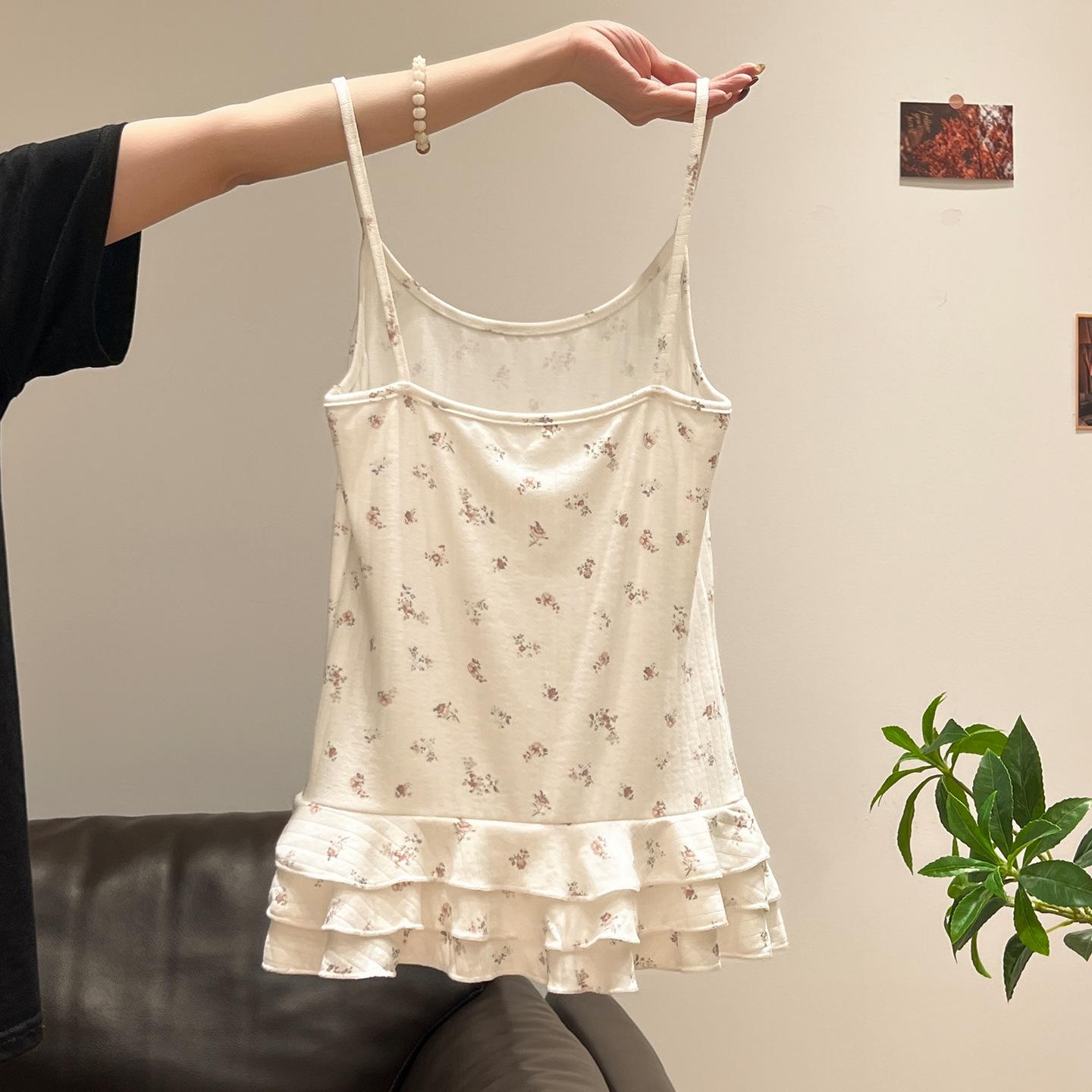 

Spring and Autumn Wear Two-piece Set of Broken Flowers Short Stacked Wear T-Shirt Women s Gentle Wind Soft Waxy Lotus Leaf Edge Suspender Vest S