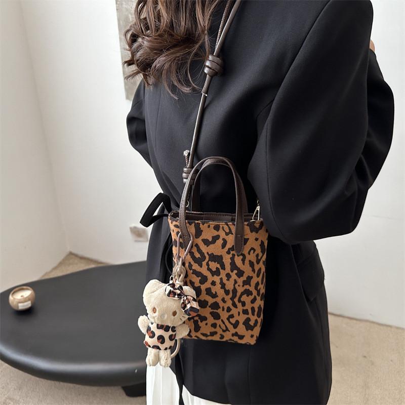 Chic Pu Leather Crossbody Bag For Women Stylish Minimalist Autumn Fashion Handbag