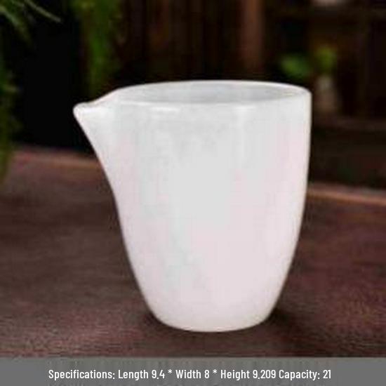 Elegant Black Ceramic Gong Dao Bei Tea Dispenser with Eagle Beak Design for Gongfu Tea Sets