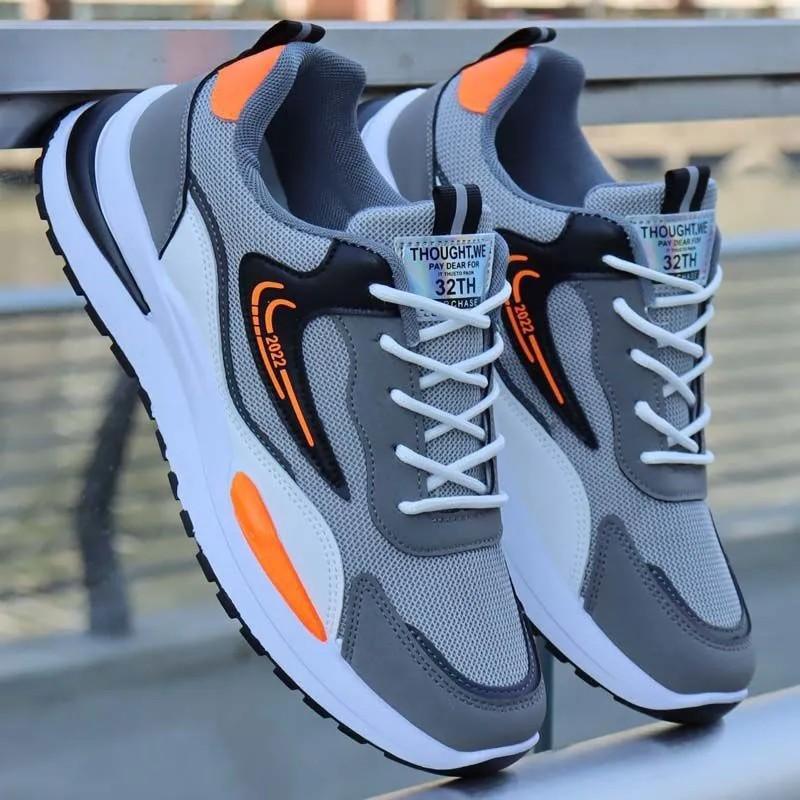 New Men's Running Low-top Breathable Fly-woven Casual Large-size Flat-bottomed Lace-up Trendy Shoes