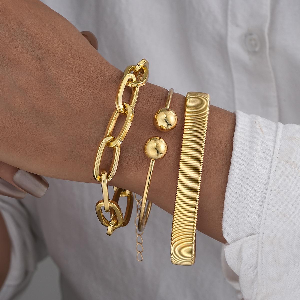 

3pcs Retro Minimalist Leaf Shape Bangle Set for Women Fashion Elegant Gold Color Exaggerated Bracelets Daily Wear Party Jewelry