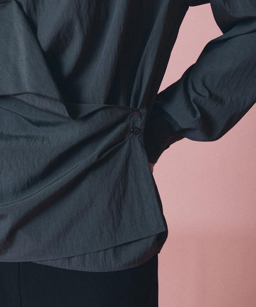 TOWAV Tilly Drape Blouse_Charcoal