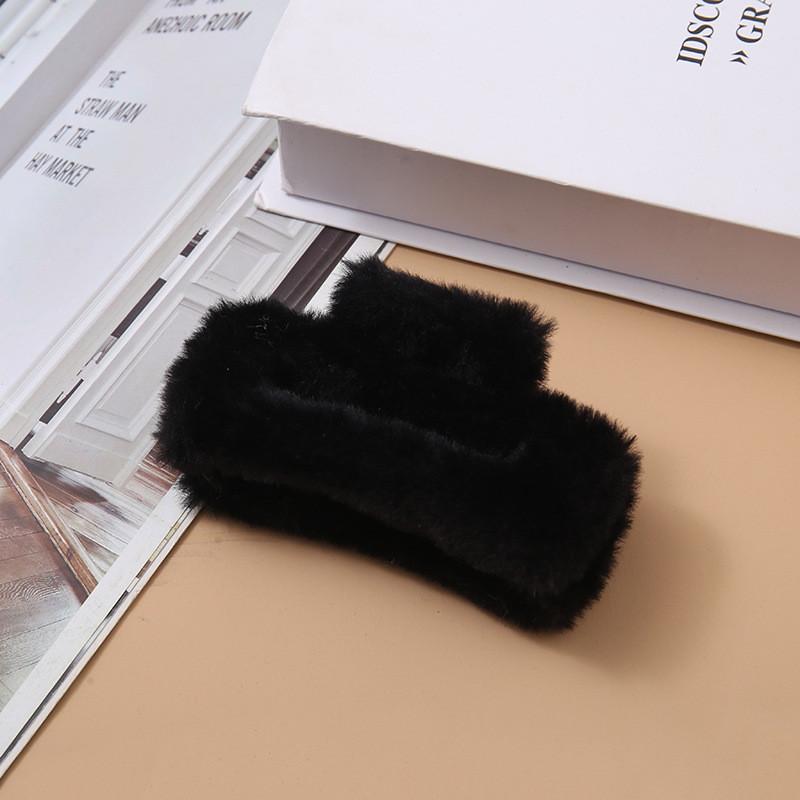 10.5cm Plush Square Hair Clip Women's Korean Style Ins Simple And Versatile Grab Clip Fashion Shark Clip Hair Accessories