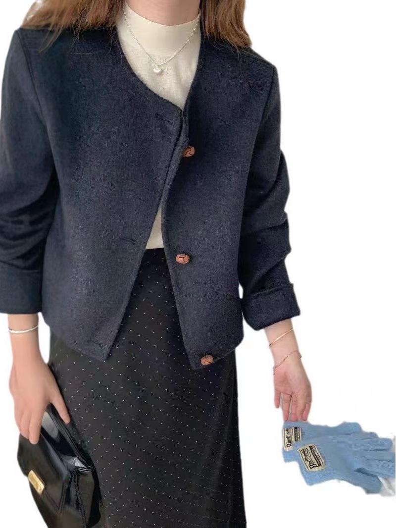 

Жіноче дволицеве ​​кашемірове пальто в корейському стилі – осінь/зима, високоякісна вовна, круглий виріз, прямі плечі. Medium