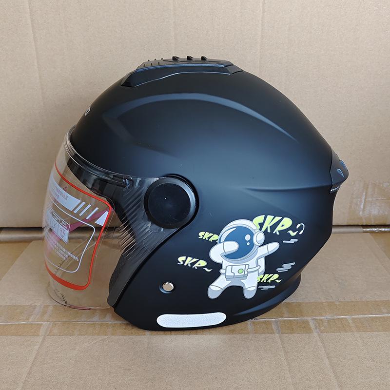 In Stock: 3C Certified Three-Quarter Half Helmet for Men & Women - Electric Scooter Safety Helmet for Autumn/Winter