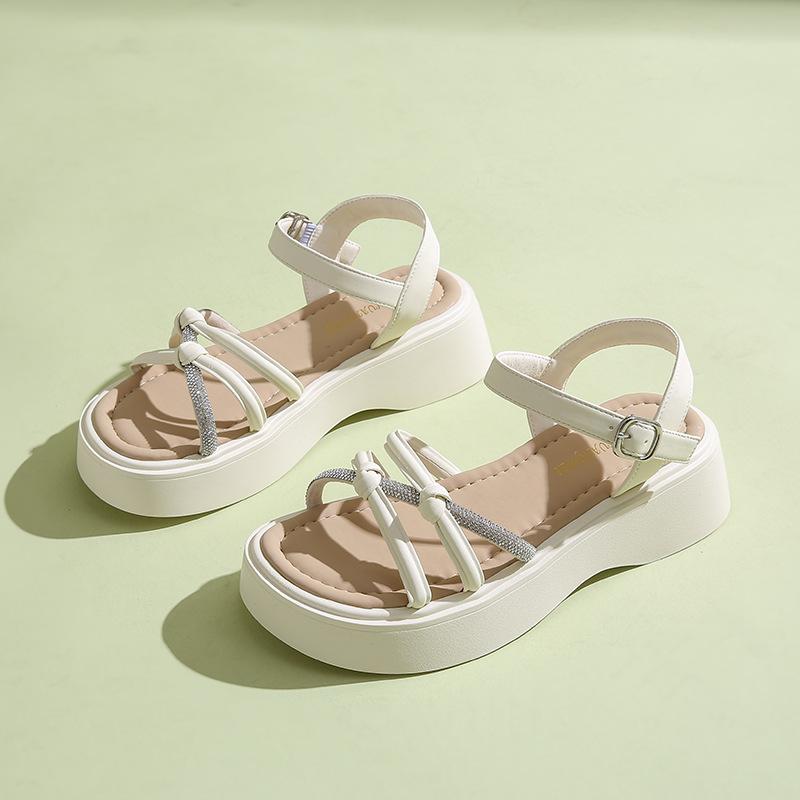 688-10 Two women in cool slippers 2025 new summer fairy wind flat bottom one-word drag Roman beach sandals