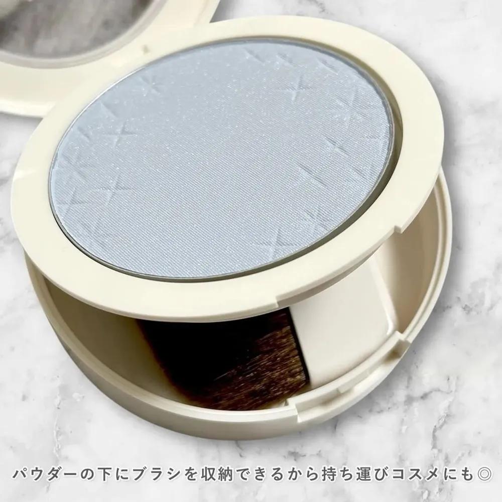 REVLON Skinlight Pressed Powder Cosmetics