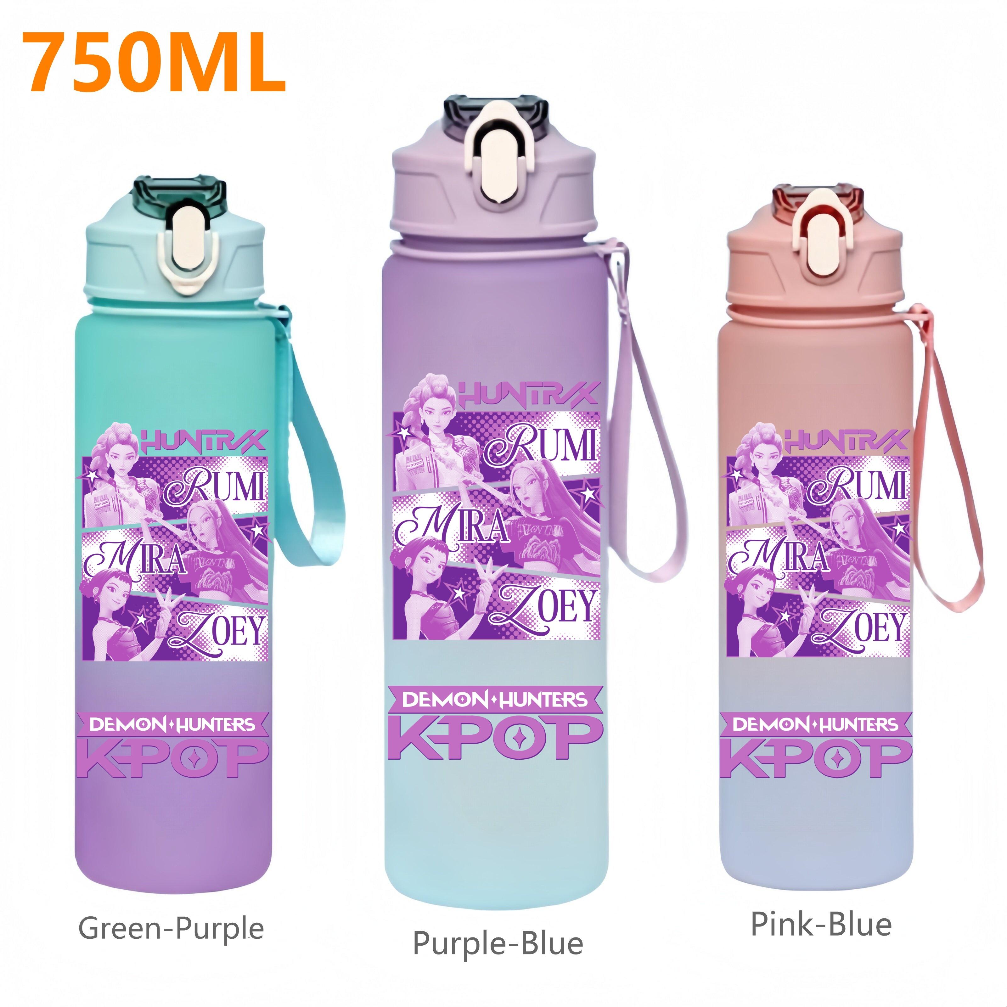 

750ML Korean Pop Demon Hunters Animation Design Printing Water Mug With Straw Premium Quality Drink Bottles Travel Mug Office School Kids Presents Pink-Blue-1PCS