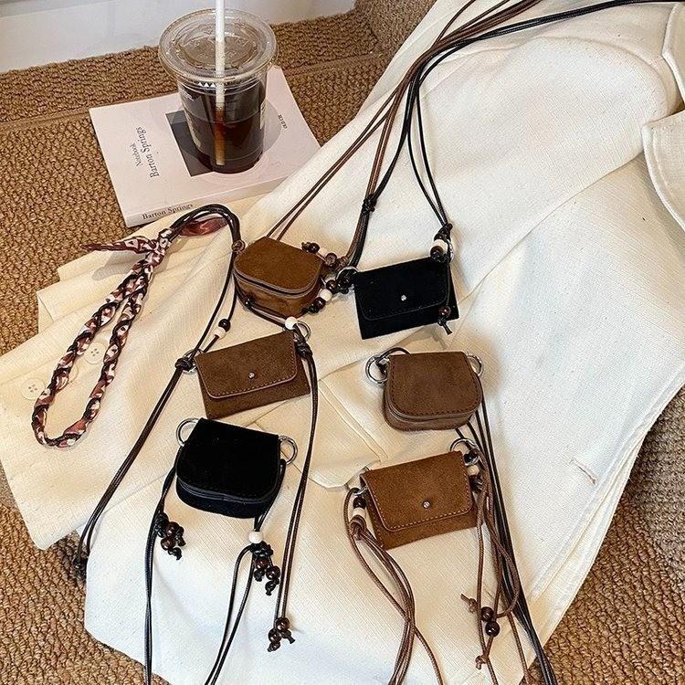 Herbst/Winter Retro Wildleder Mini Münzbörse: Exquisite Damen Umhänge- & Schultertasche.