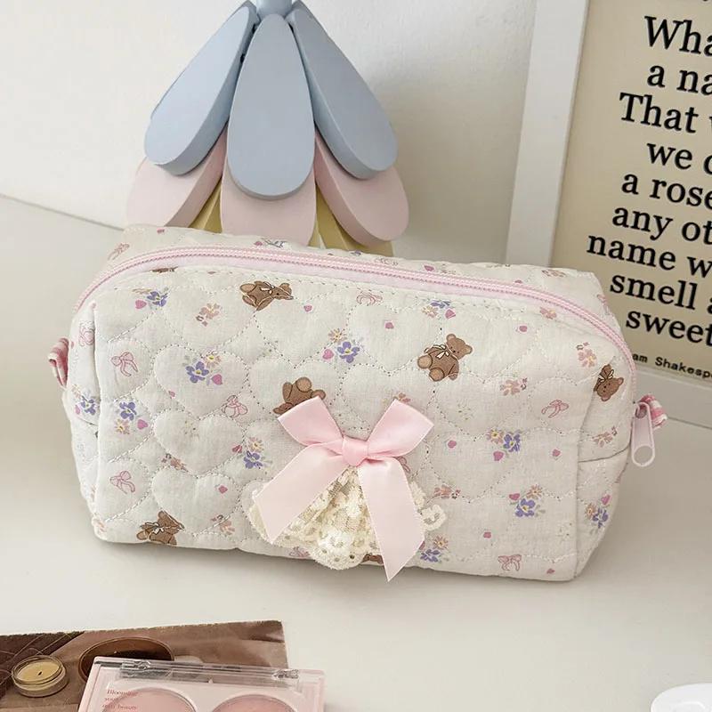 Women Love Plaid Lace Makeup Bags Case Kawaii Pink Cosmetic Brush Organizer Pouch for Women Cute Wash Toiletries Storage Bag