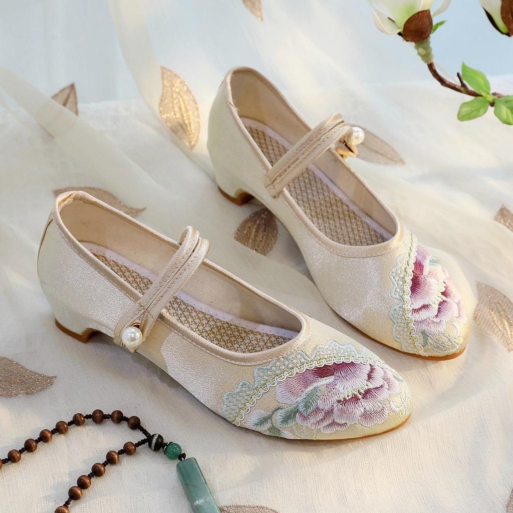 [Bingyu] 2024 Summer New Old Beijing Embroidered Shoes Ethnic Style Retro Women's Shoes Chinese Style Cheongsam Single Shoes
