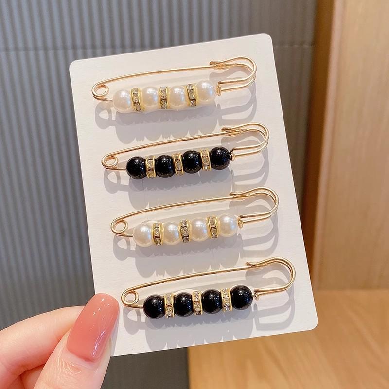 Women's Adjustable Pearl Safety Pin for Waist-Cinching and Neckline Fixing