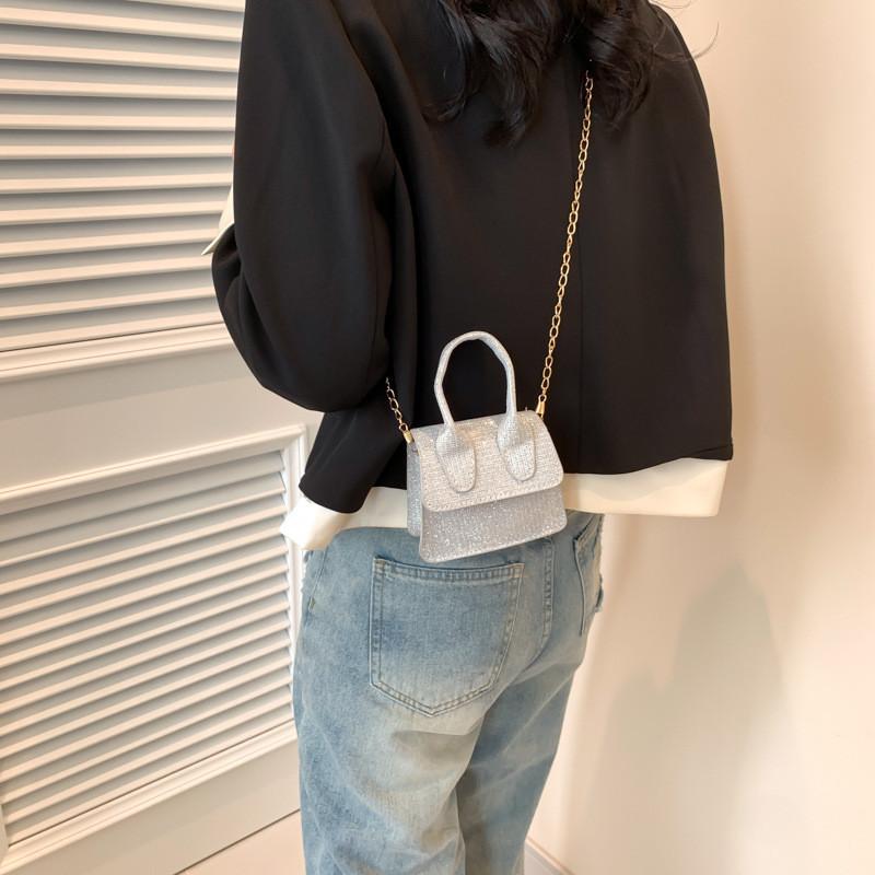 Fashionable Trendy Women's Shoulder Bag 2024 Stylish Simple Chain Retro Underarm Bag