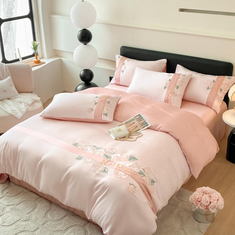 3Pcs/4Pc Embroidered Ice Silk Quilt Cover Bed Sheets Pillowcase Set Suitable for Bedroom Rental Dormitory, Light, Breathable, Soft and Comfortable