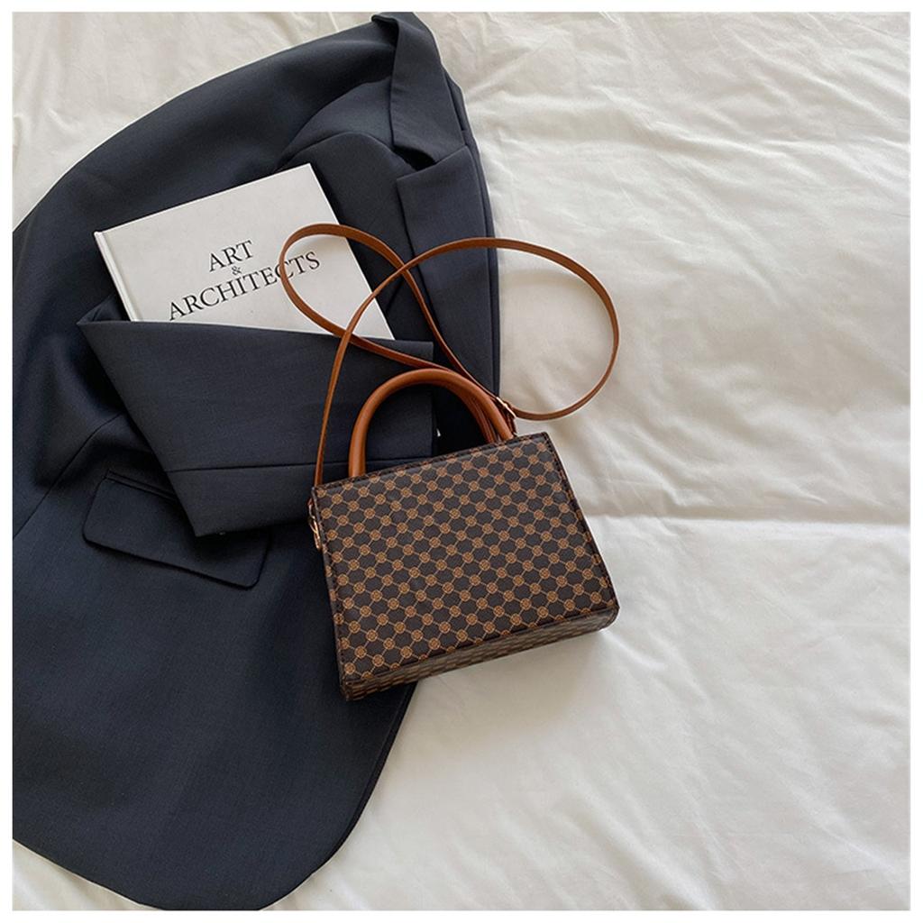 Letter Tassel Trend Fashion Retro Print Fashionable One Shoulder Handbag Small Square Women's Bag
