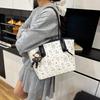 New fashionable versatile cartoon puppy tote bag women's commuting large-capacity portable shoulder bag