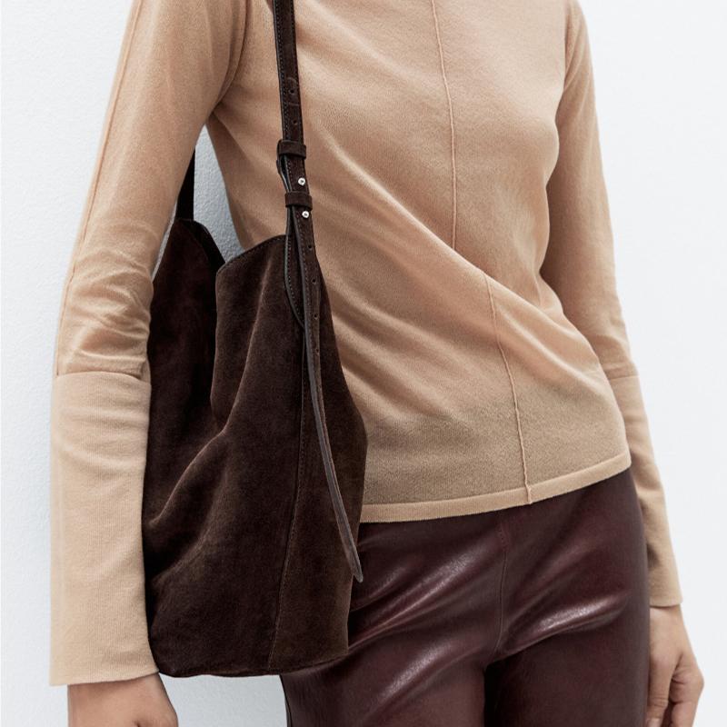 Retro Frosted Shoulder Bag Luxury Designer Niche Handbag Women's Large Bucket Bag Simple Solid Color Adjustable Crossbody Bag