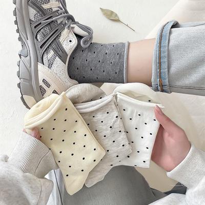 Women's Japanese-Style Polka Dot Mid-Calf Cotton Socks – Loose Fit for Postpartum, Spring & Autumn