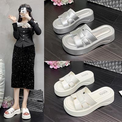 French Platform Slippers Women's Summer Wear Advanced Sense 2025 New Silver Sandals with Skirt Beautiful Cool Slippers