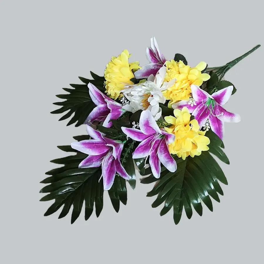 Букет искусственных лилий Ритуальный букет-дублер Искусственные цветы Лилии Хризантемы Декор для улицы Декор кладбищенского сада фиолетовый