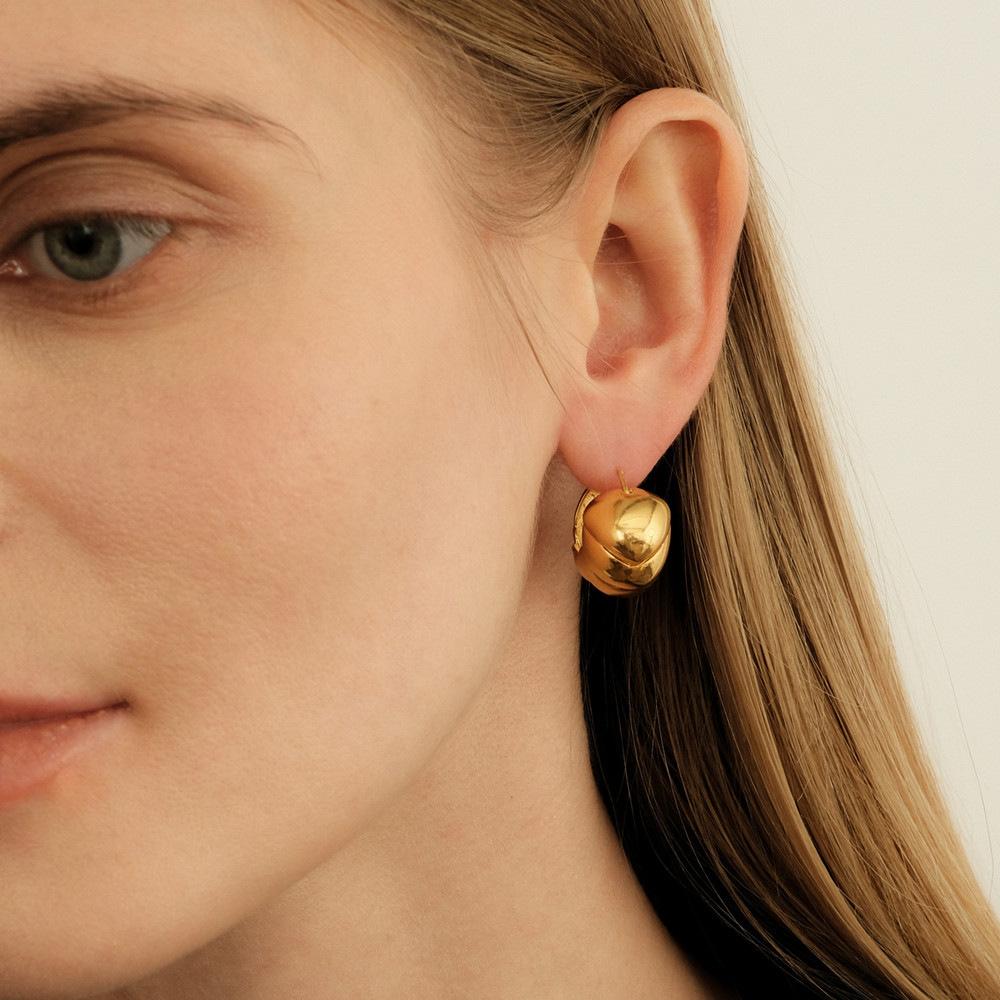 Cold Wind Niche Design Striped Hollow Versatile Earrings 18K Real Gold Earrings Semi-Round Stud Earrings Women