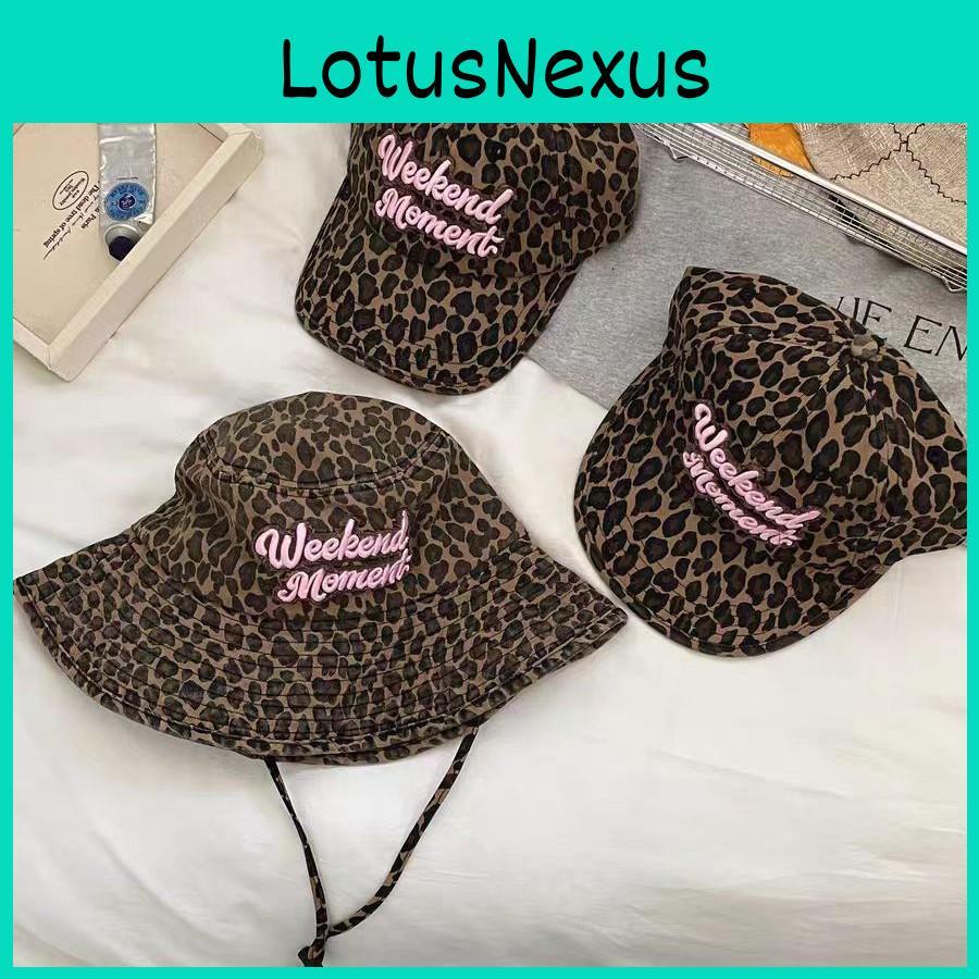 Cappello Secchiello Impermeabile con Fantasia Floreale e Lettere Ricamate per la Moda Primaverile e Autunnale