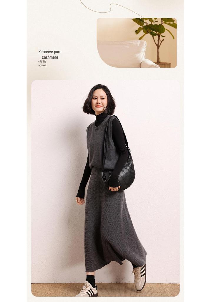 Women's Round Neck Cashmere Vest - 2024 Autumn/Winter Sleeveless Knit Pullover in Sweet Style