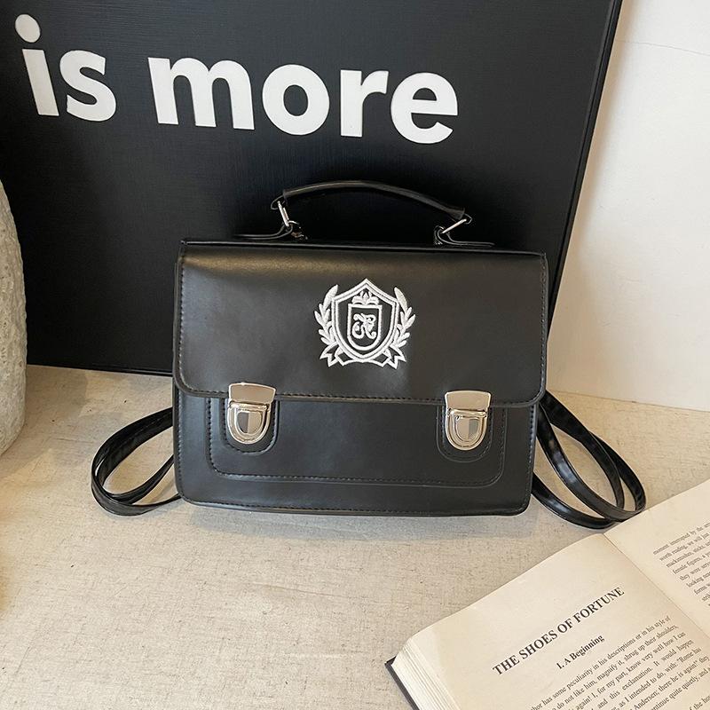 

Винтажный рюкзак в британском студенческом стиле с высокой текстурой, популярная новая наплечная сумка-мессенджер, рюкзак для通勤 чёрный