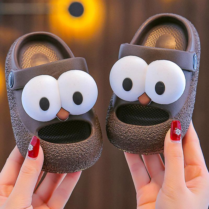 Children's Summer Indoor and Outdoor Cartoon-eye Sandals for Infants and Toddlers, Baby Bath Clogs with Closed Toe for Boys