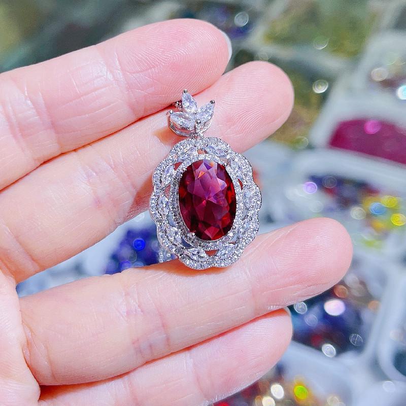 European & American Style Colored Zircon Pendant Necklace - Classic, Elegant Female Fashion Design