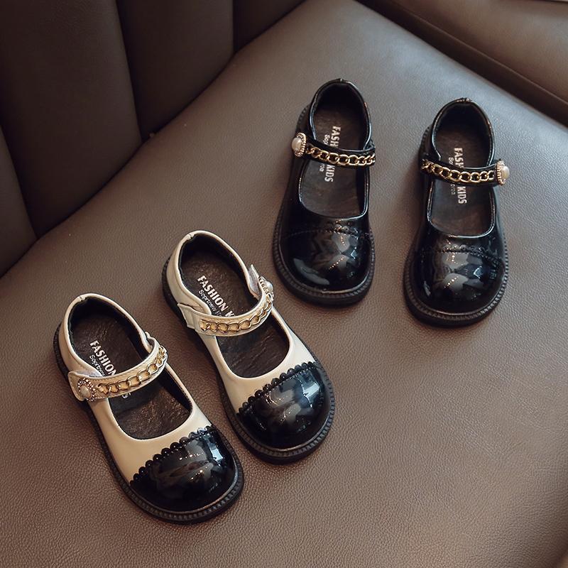 2024 New Girls Leather Shoes Versatile Chains Pearls Shallow Children Shallow Loafers Kids Shoes Soft Breatheable Cool Glossy PU