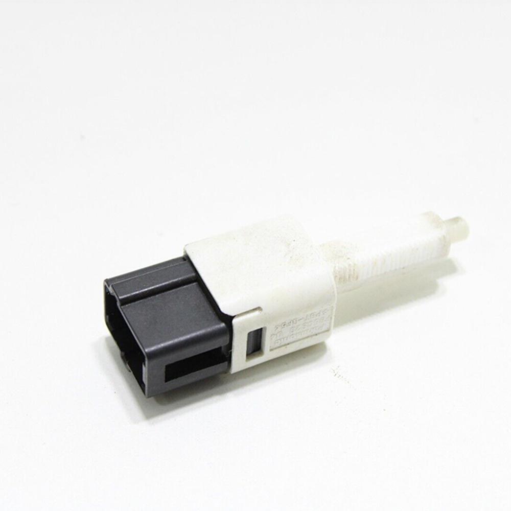 F85CS23 Front Left Brake Light Stop Lamp Switch For Nissan