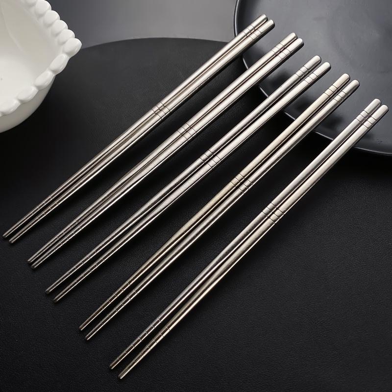 Pure Titanium Ice Flower Chopsticks: Portable, Non-Slip, Heat-Resistant, Anti-Scalding for Household and Outdoor Use
