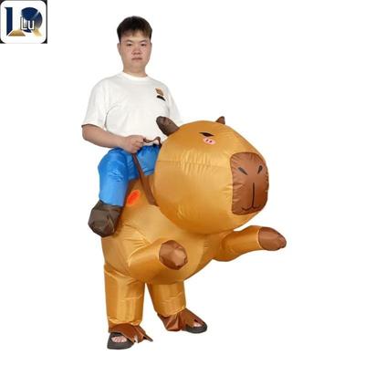 Déguisement Gonflable Capybara de Noël Transfrontalier pour Spectacles sur Scène