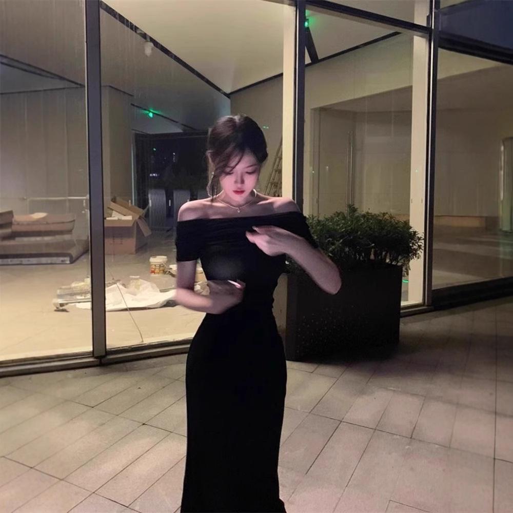 

Элегантное черное платье с открытыми плечами, облегающего кроя для женщин - Летний стиль с приталенной талией и облегающим бедра дизайном Medium чёрный