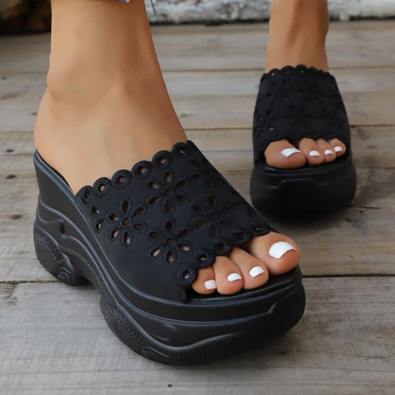 New Vintage Vintage Hollowed-out Round-toe Sandals and Women's Shoes with Plus-size Wedge Heels