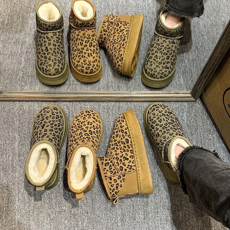 Snow boots women's new winter non-slip versatile leopard print short tube thickened warm fur integrated niche cotton shoes