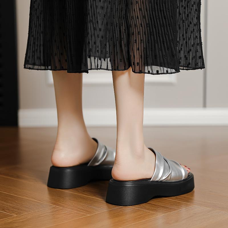 2025 summer new soft leather pleated thick-soled small versatile sandals women's one-pedal retro soft-soled muffin shoes