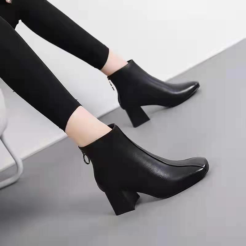 Women's Ankle Boots: Fleece-Lined Genuine Leather, Chunky Heel, High Heel Martin Style for Autumn/Winter 2025.